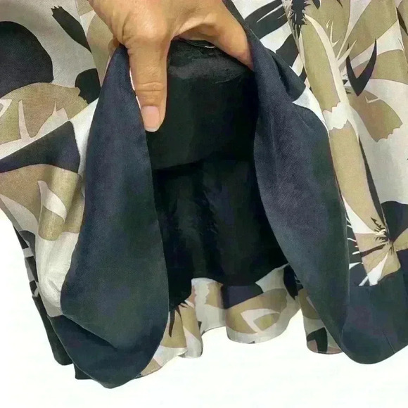 100% silk, Coldwater Creek Cream,black,floral,90’s Vintage,Women's midi SZ-L - Picture 5 of 9